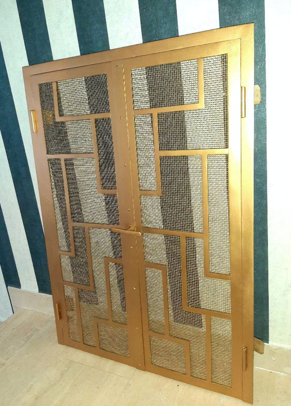 Josef Hoffmann Brass Fireplace Protection Screen – Wiener Werkstätte, Unused