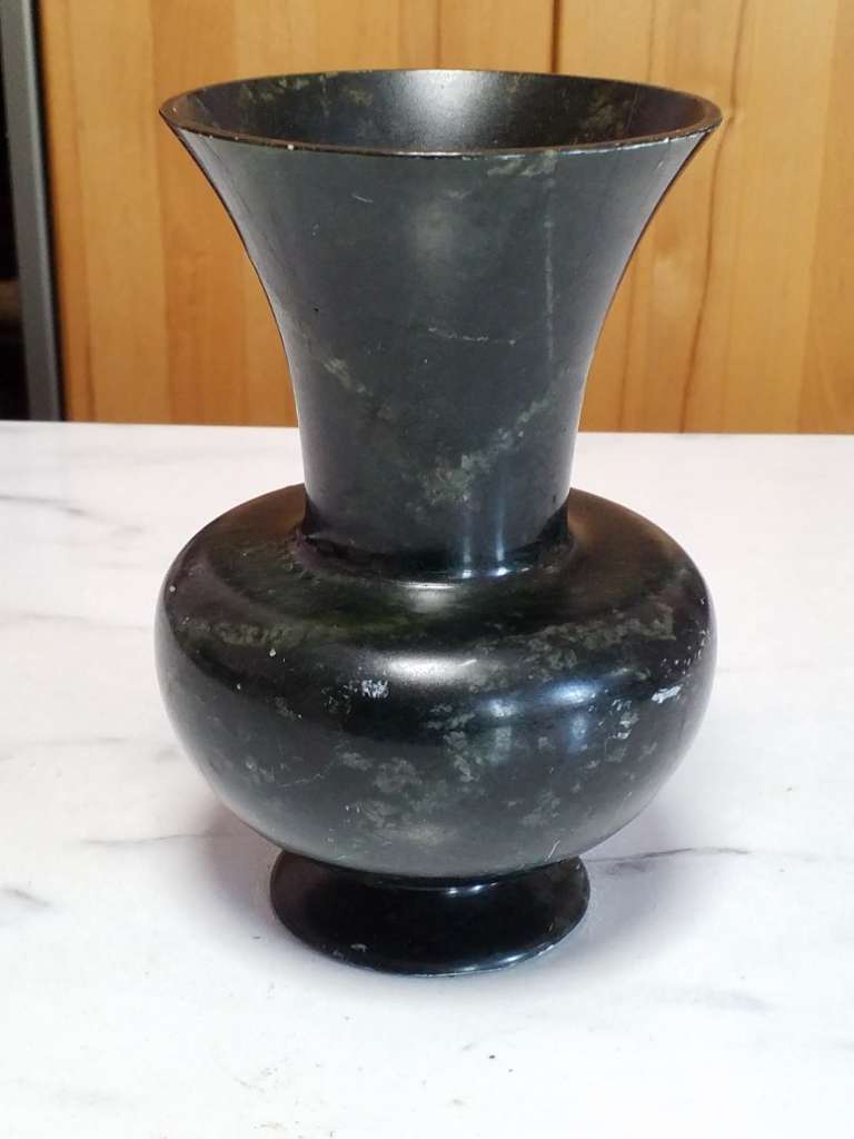 Antique Spinach-Green Nephrite Jade Vase