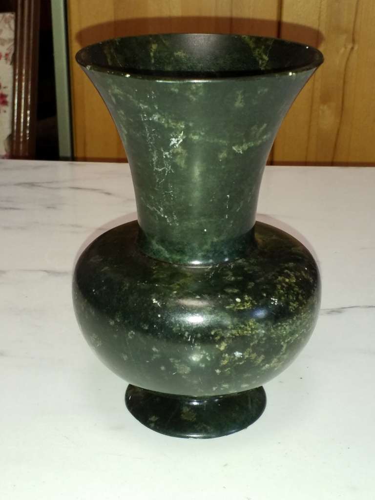 Antique Spinach-Green Nephrite Jade Vase