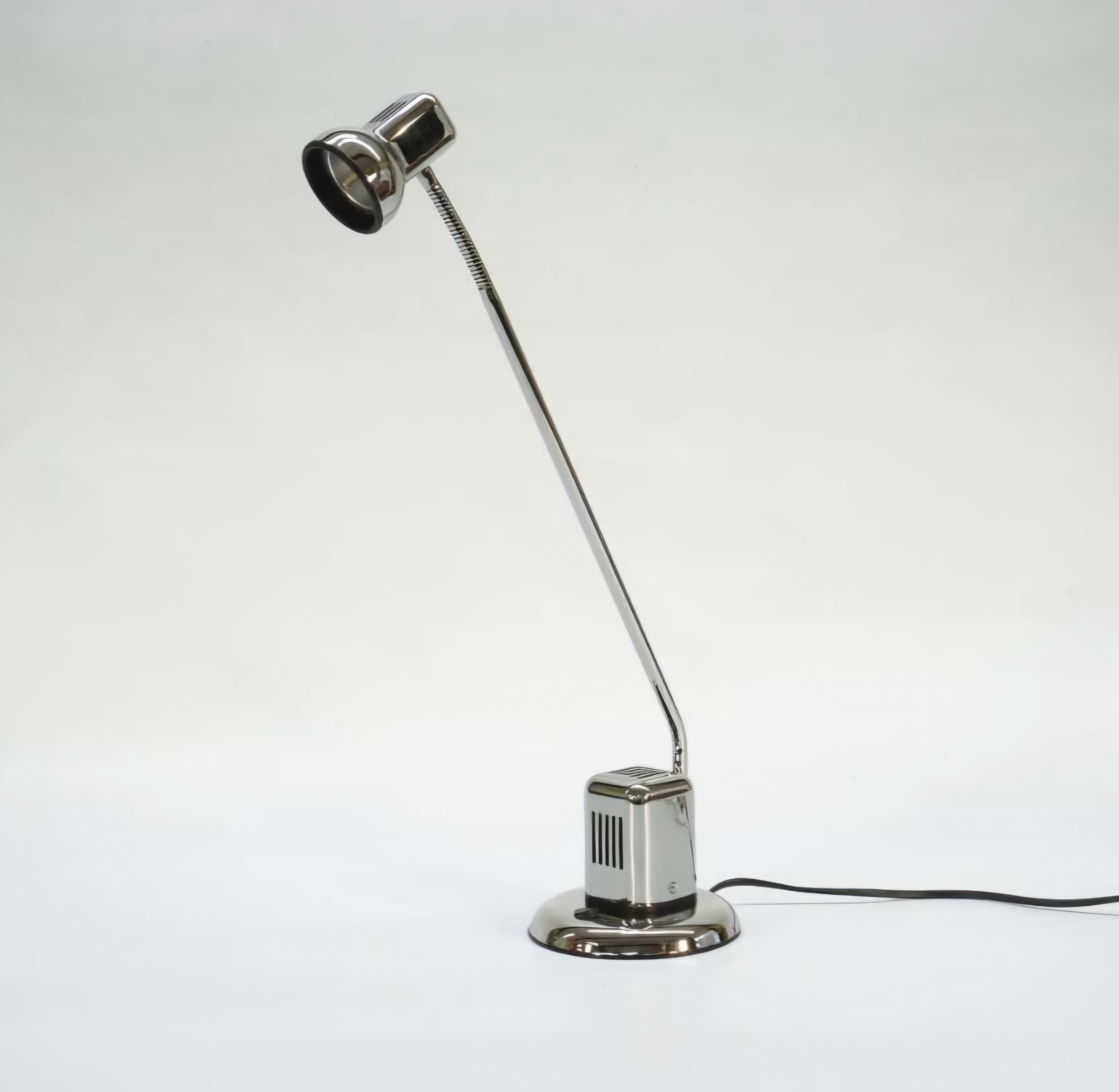 Vrieland Design Swan Neck Desk Lamp – Postmodern, 1980s